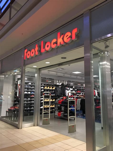 Foot Locker .